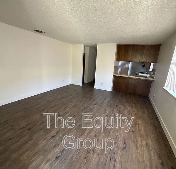 3701 S Shady St — Photo 2