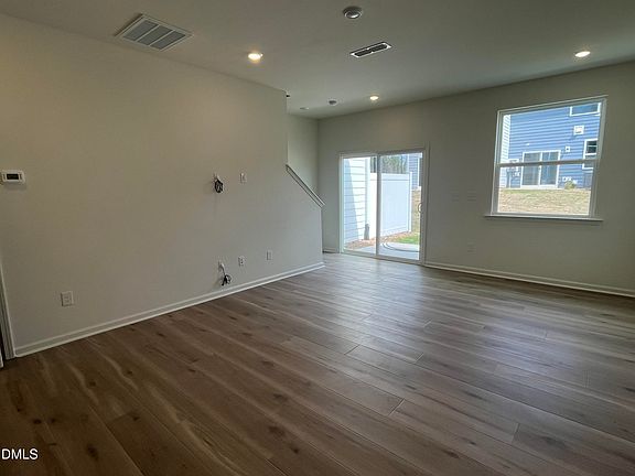 4th image of 2220 Rabbitbrush St