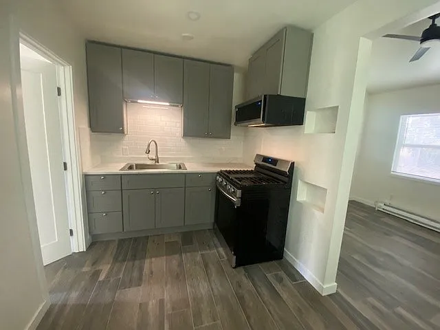 1 bed, 450 sqft, $2,400 — Photo 4