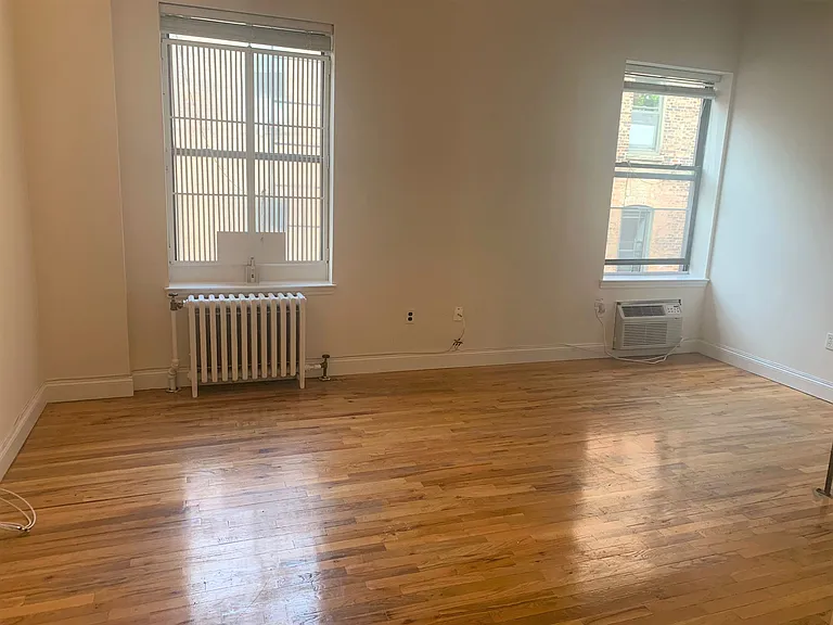 605 W 112th St #6I — Photo 4