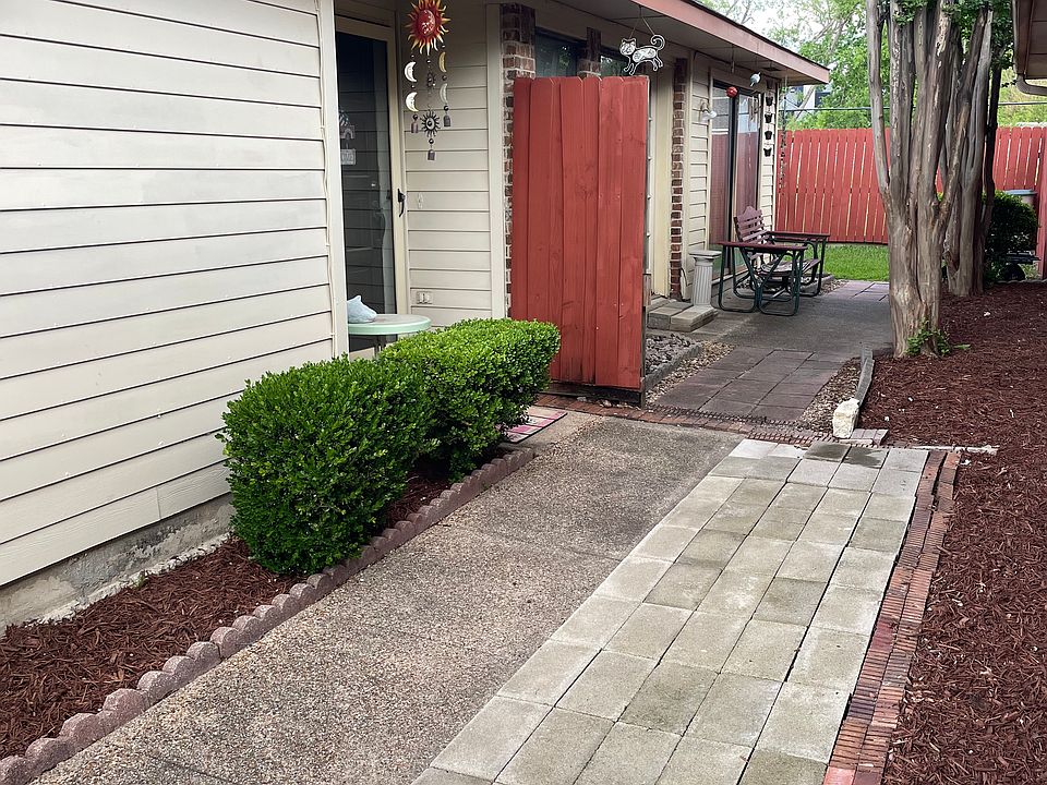 2nd image of 2135 Rose Cliff Ln