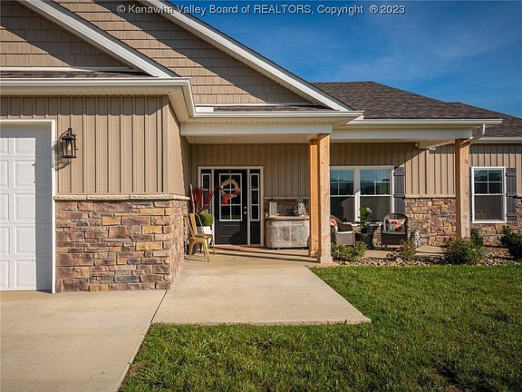 4th image of 76 Loraine Way