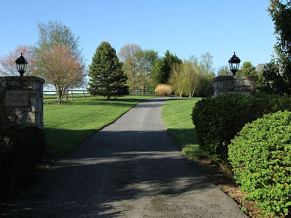 Driveway Entry