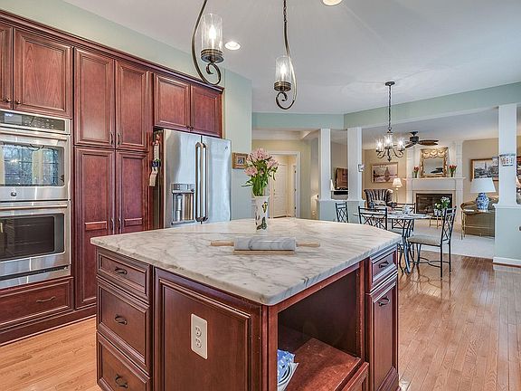 4th image of 909 Octorora Pl NE