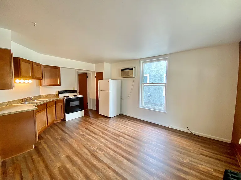 417 Washtenaw Rd — Photo 1