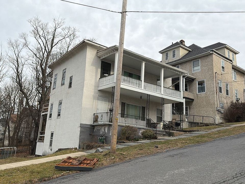 1st image of 1017 Ash St