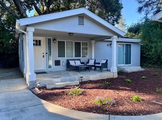 856 College Ave #A, Menlo Park, CA 94025