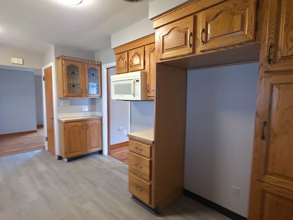4th image of 12916 Maple Leaf Dr