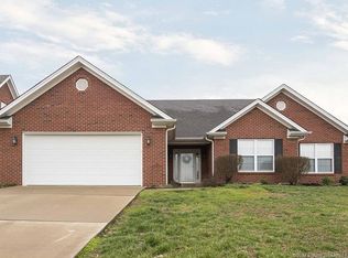 5520 Buckthorne Dr, Jeffersonville, IN 47130