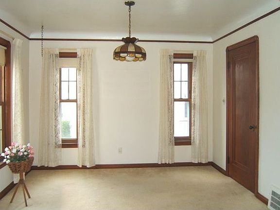 3rd image of 4611 Albertly Ave