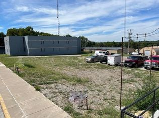 104 W Pearl St, Harrisonville, MO 64701