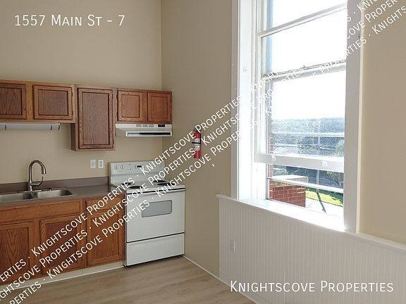 4th image of 1557 Main St APT 7