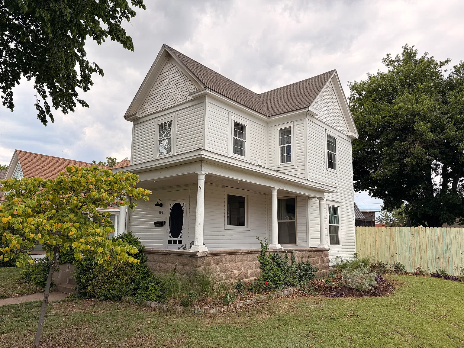 3 bed, 2.5 bath, 1648 sqft, $1,100 — Photo 1