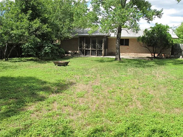 1213 S Meadows Dr — Photo 17