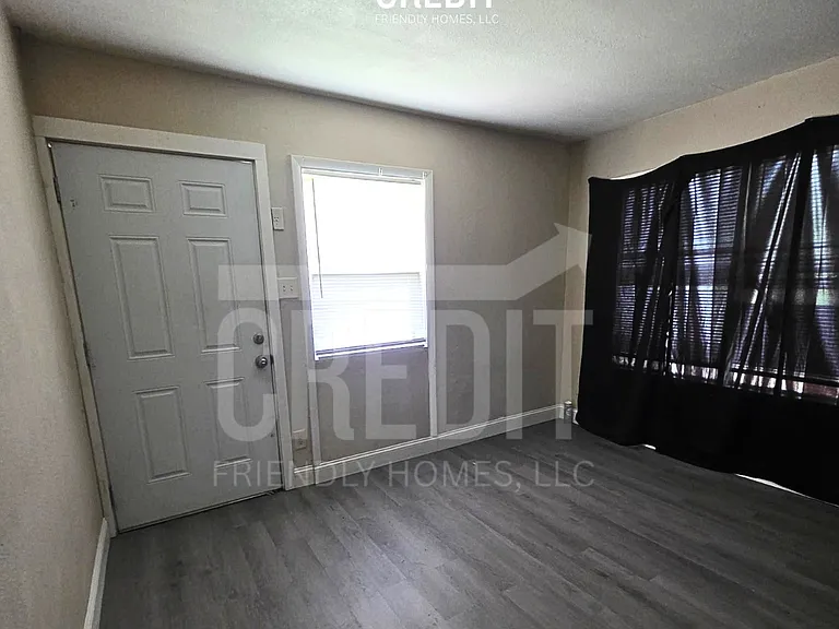 801 Cantrell Heights St — Photo 3