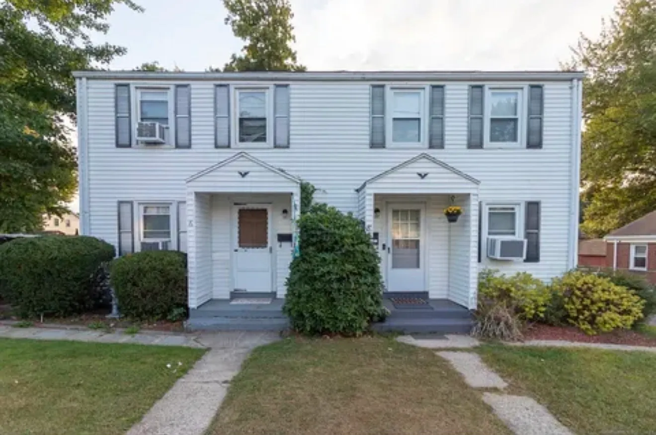 2 bed, 1000 sqft, $1,950 — Photo 1