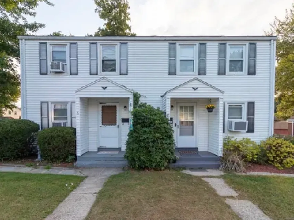 8 Higbie Dr