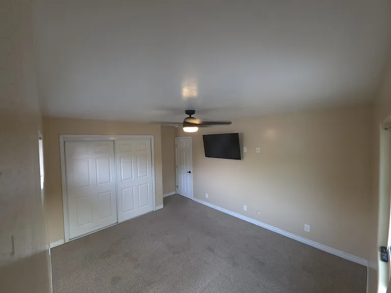 215 Almond St — Photo 11