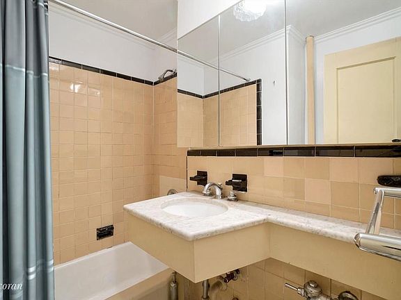 4th image of 175 E 93rd St APT 3A
