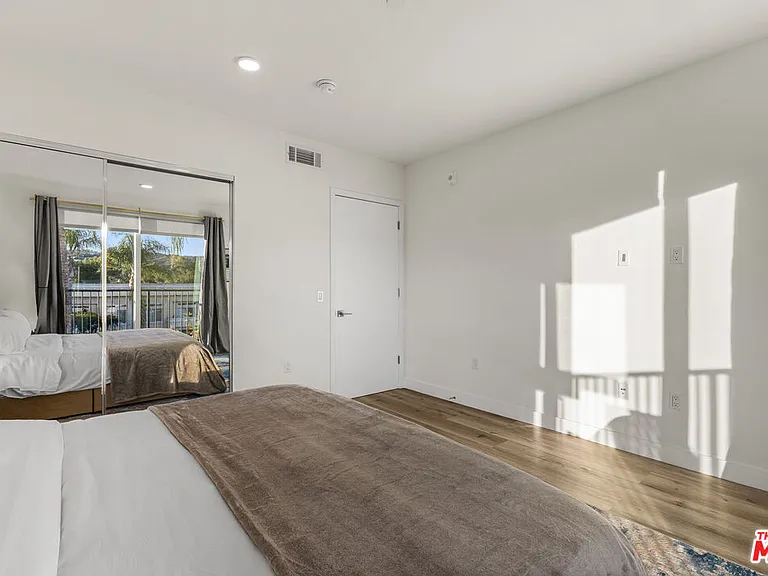 4806 Sylmar Ave #Penthouse 2 — Photo 49