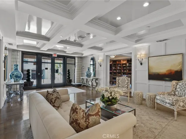 920 Granite Dr Unit 109, Pasadena, CA 91101