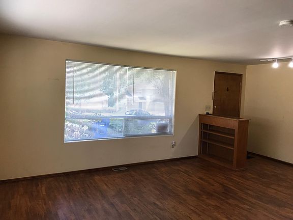 3rd image of 12313 35th Ave NE #12313B