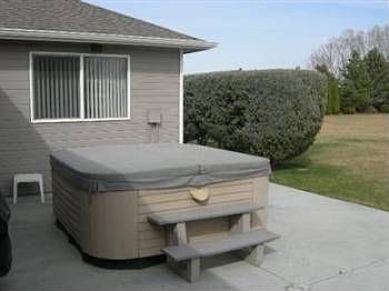 5th image of 11794 Parker Dr NE