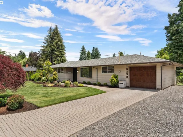 15232 SE Greenview Dr, Portland, OR 97267