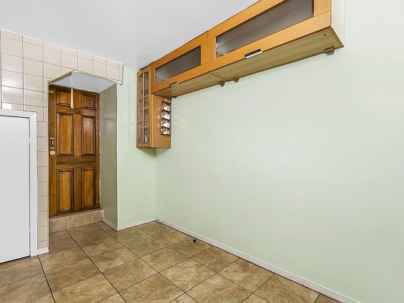 4th image of 6516 168th St