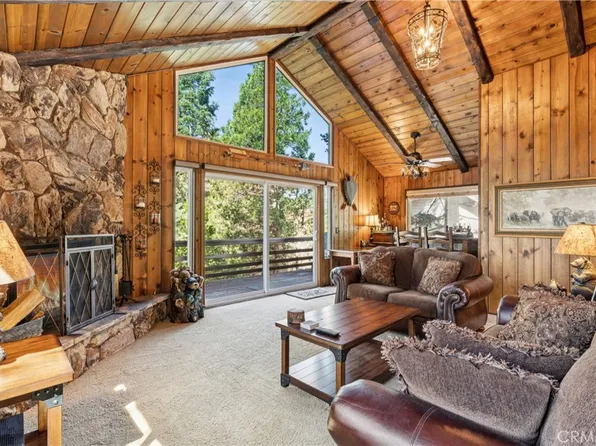 460 Pioneer Rd, Lake Arrowhead, CA 92352