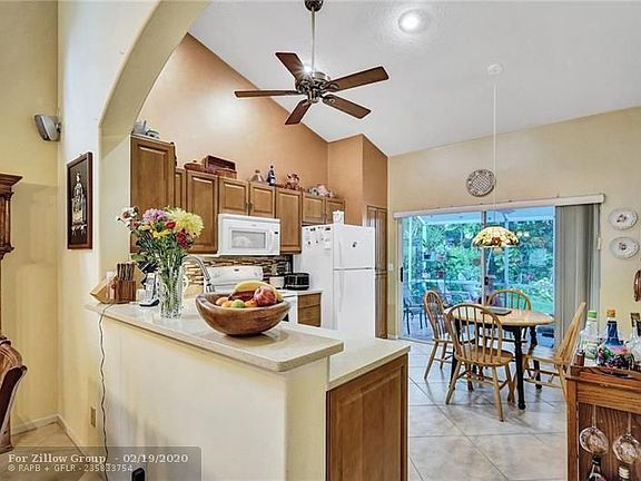 5th image of 3848 Jasmine Ln