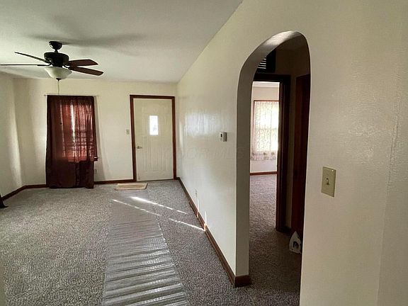 3rd image of 630 W Broadway St