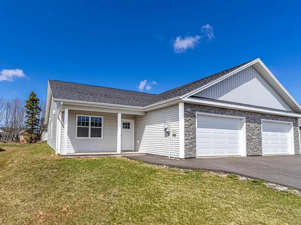 10 Aidan St, Charlottetown, PE C1E 3R1