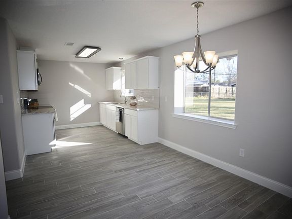 5th image of 13575 Leaning Oaks Dr