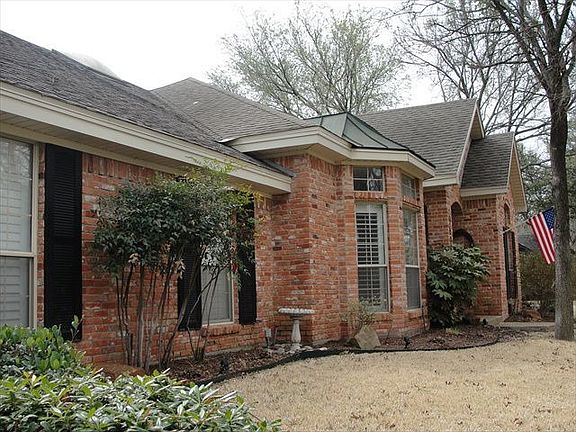 3rd image of 9600 Oak Springs Dr