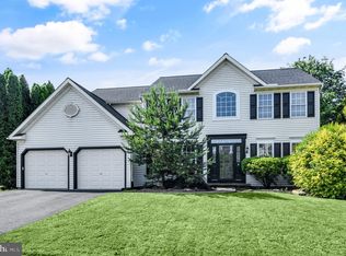 105 Quarry View Dr, Morgantown, PA 19543