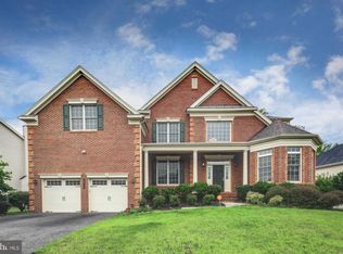 3917 Rolling Paddock Dr, Upper Marlboro, MD 20772