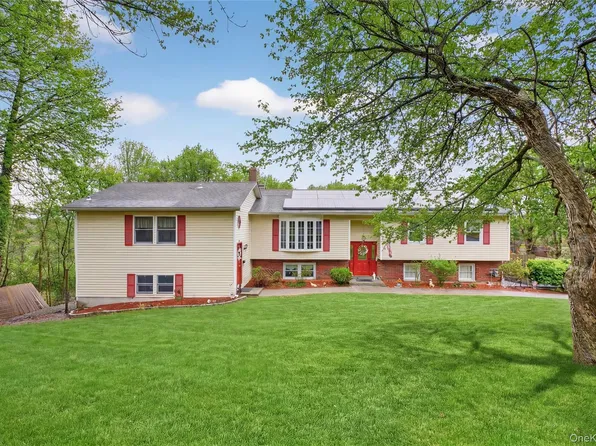 81 Brandy Lane, Wappingers Falls, NY 12590