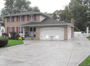 350 N 3rd St, Lewiston, NY 14092