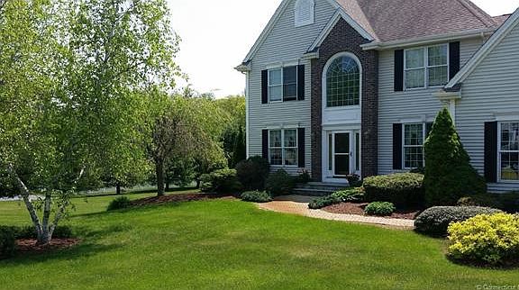2nd image of 38 Heritage Ln
