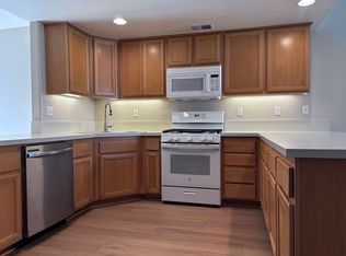 2610 Pirineos Way #13, Carlsbad, CA 92009