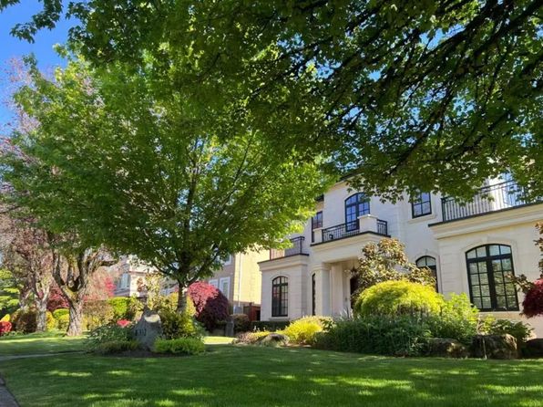 5 bedroom rental in Vancouver in Vancouver