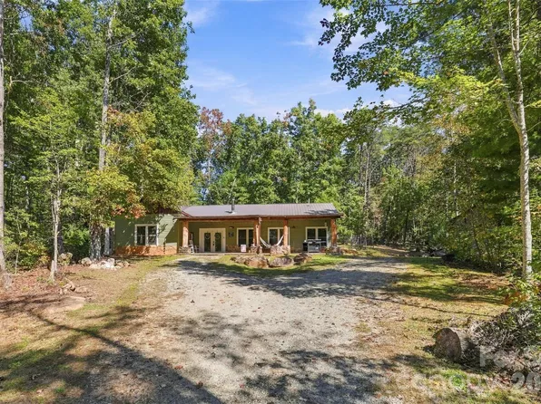 1924 Windy Hill Pl, Lenoir, NC 28645