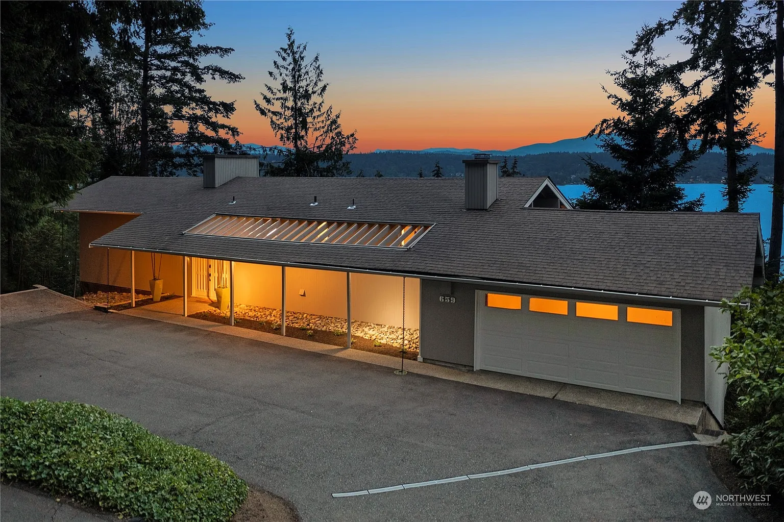 659 W Lake Sammamish Parkway NE photo 1