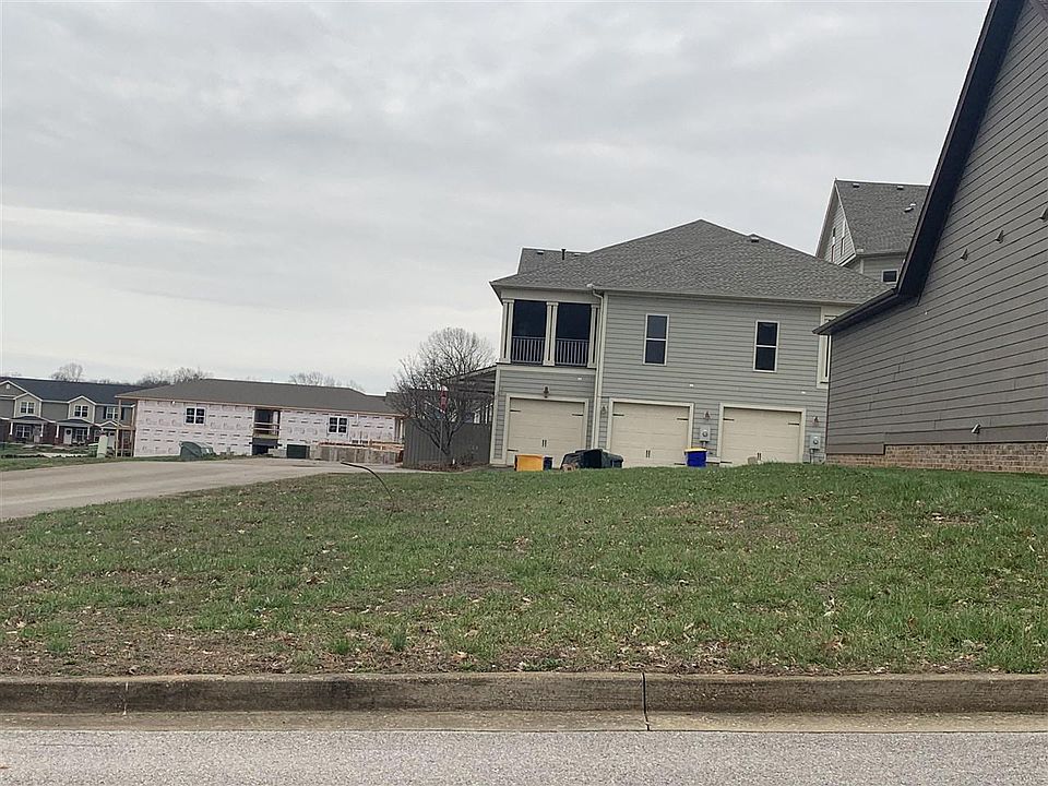 2nd image of 723 Bennington Park Dr