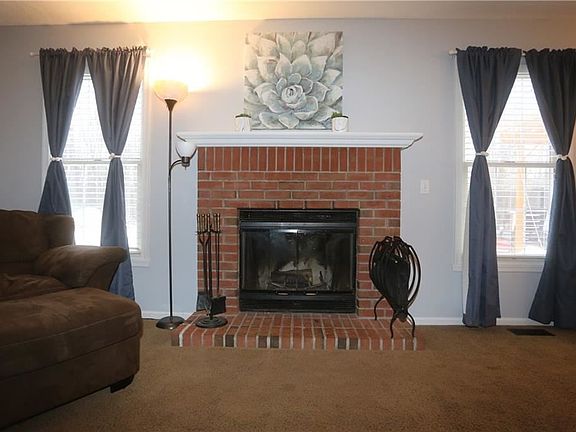 4th image of 3273 Leeward Cir