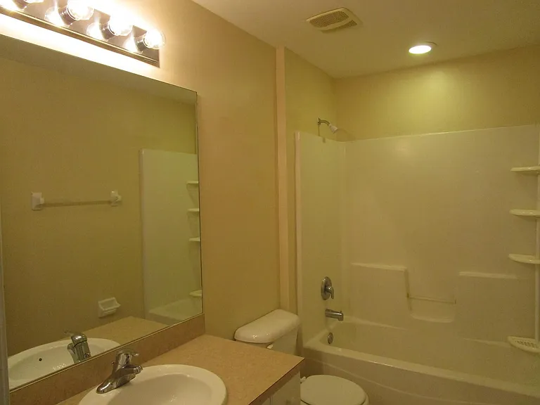 3514 NE 12th Ct — Photo 5