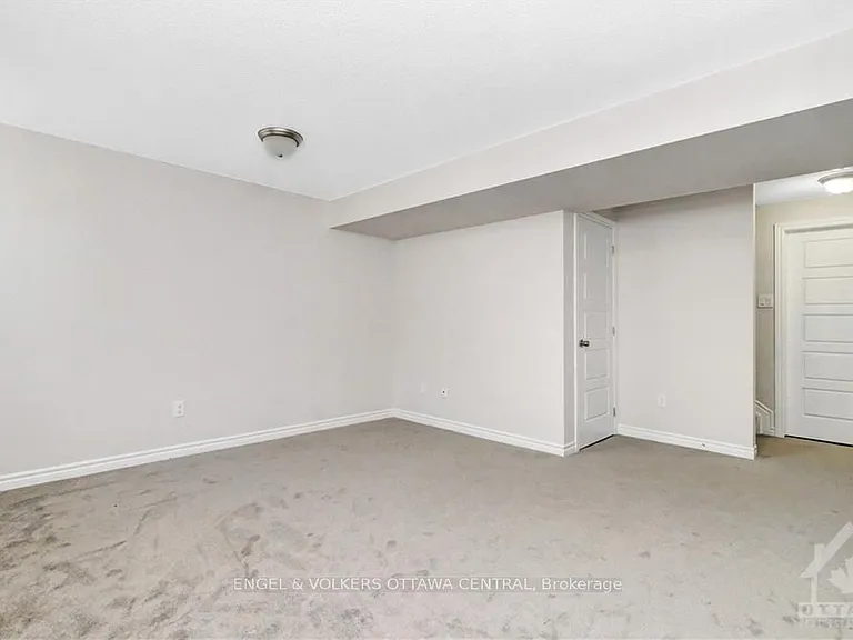 526 Cope Dr — Photo 27