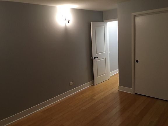 4th image of 1650 Mill St