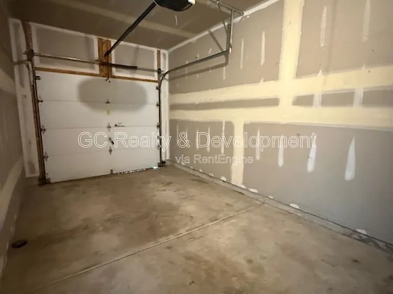 1652 Cesario Dr — Photo 18